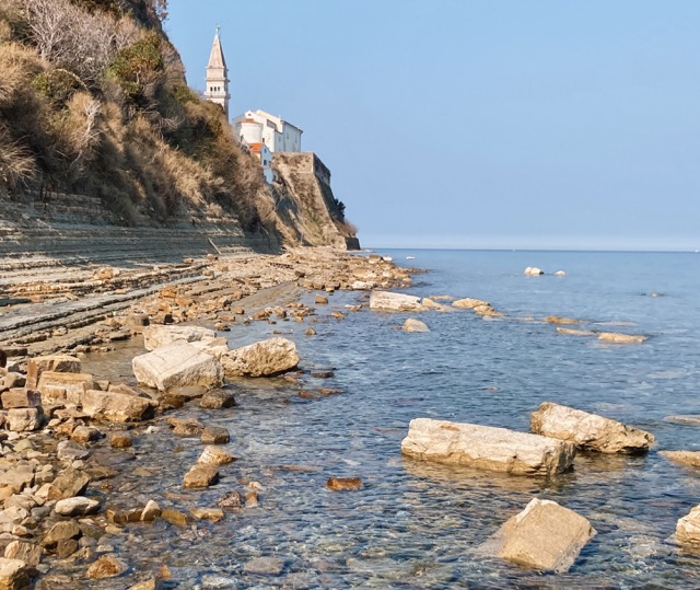 Pešpot-Piran-Fiesa-družinski-izlet-obala