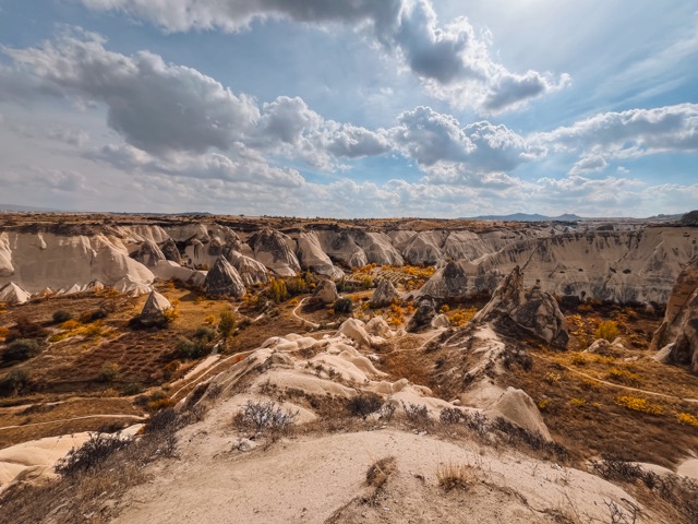 Love-Valley-Kapadokija-Turčija-potopis-potovanje-z-otroki-blog