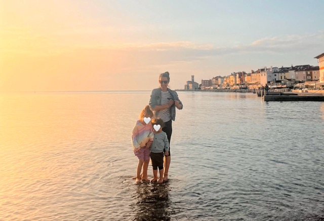 Piran-plaža-punta-počitnice-z-otroki-blog-izlet-na-obalo