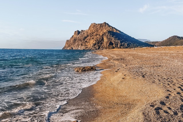 Gazipasa-plaža-Koru-Turčija-roas-trip-divje-kampiranje-z-otroki-potopis-potovanje